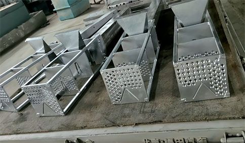 拉擠模具在復合材料成型中的雙重角色